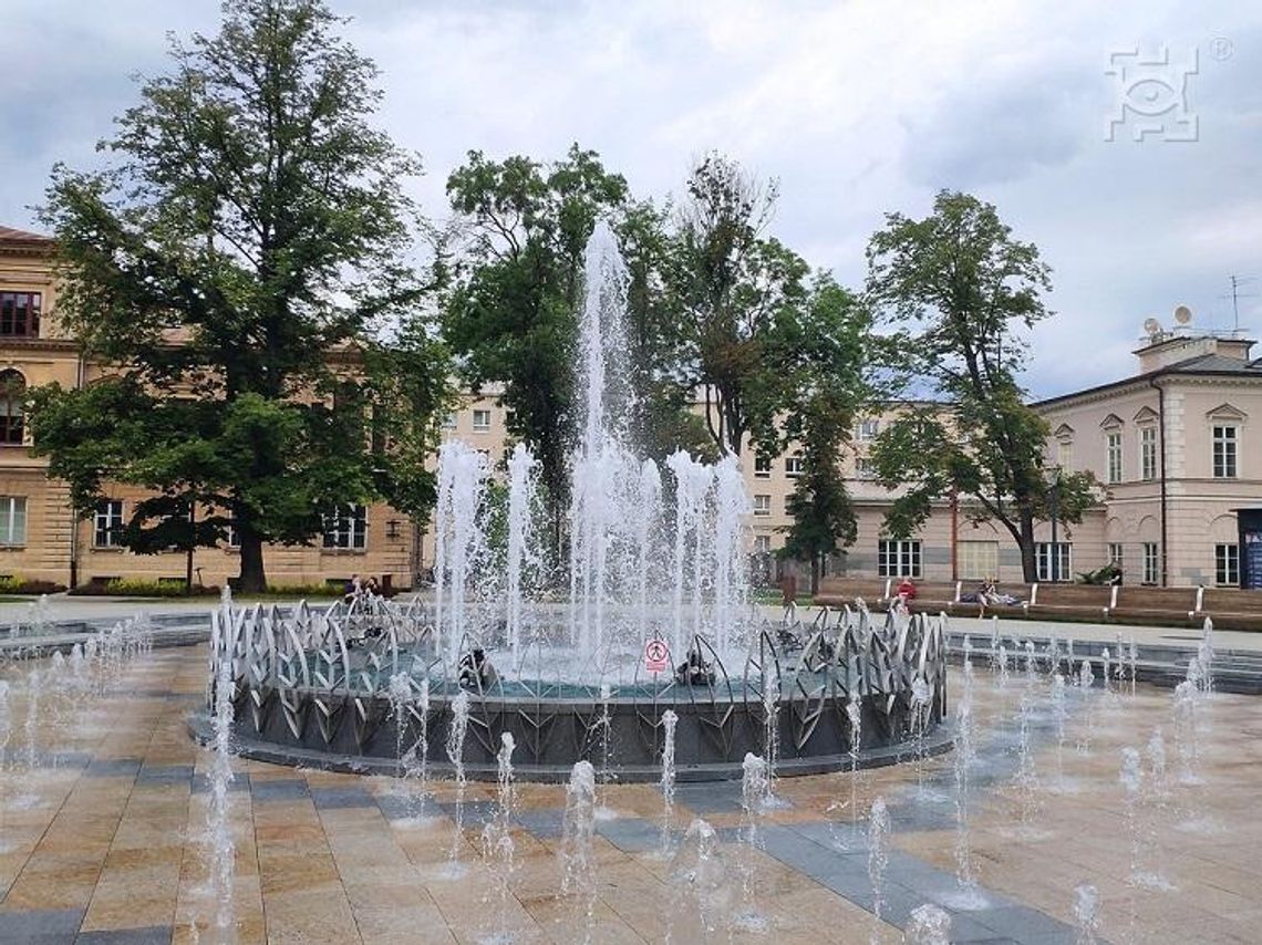 Naprawy gwarancyjne na Placu Litewskim*