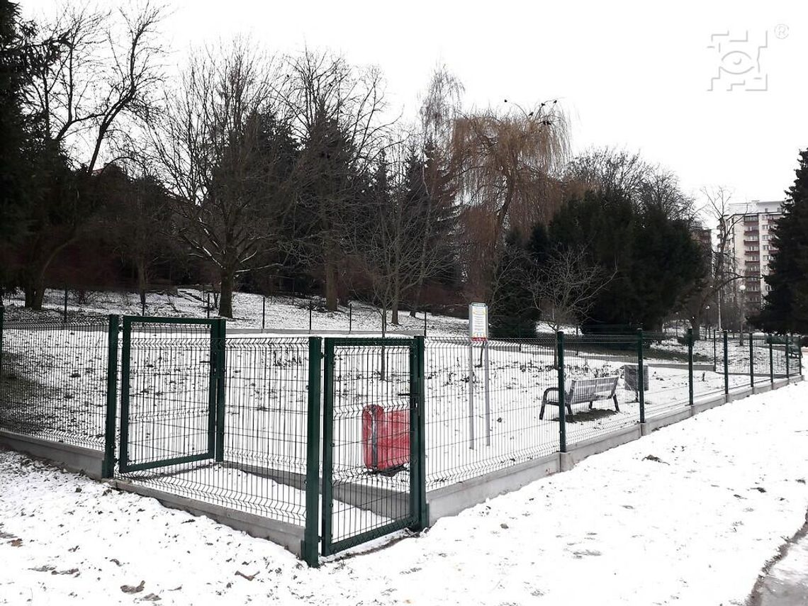Nowy wybieg dla psów na osiedlu LSM Nowy wybieg dla psów na osiedlu LSM