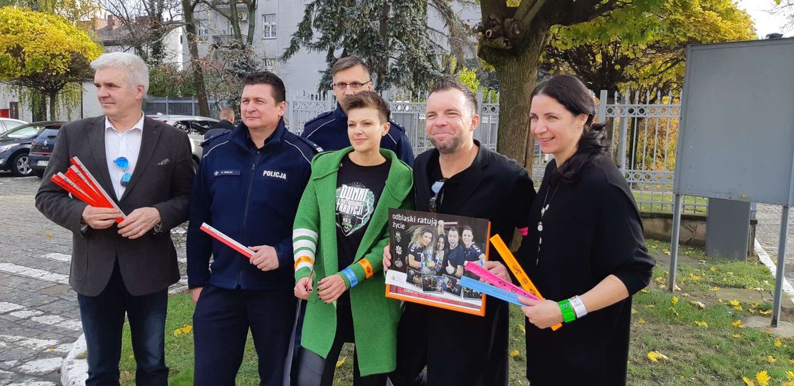 Odblaski ratują życie - wspieramy akcję * Odblaski ratują życie - wspieramy akcję *