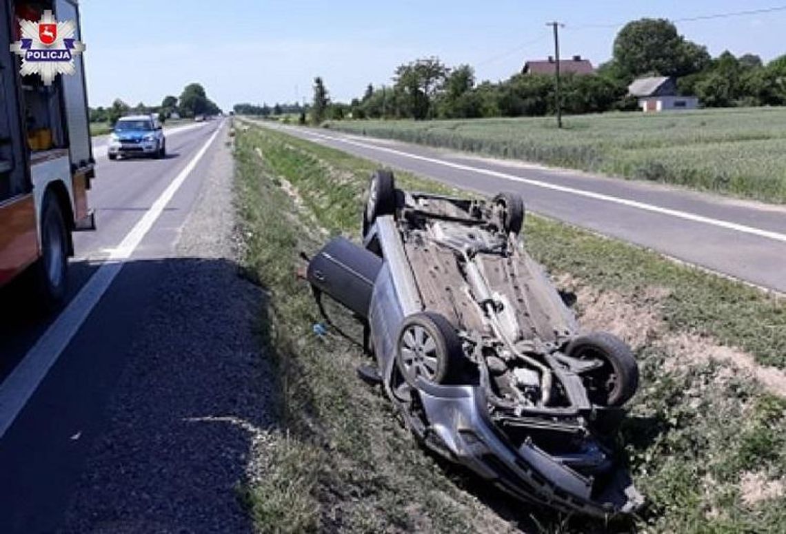 Policja informuje. Świdnik: Straciła panowanie nad pojazdem i dachowała