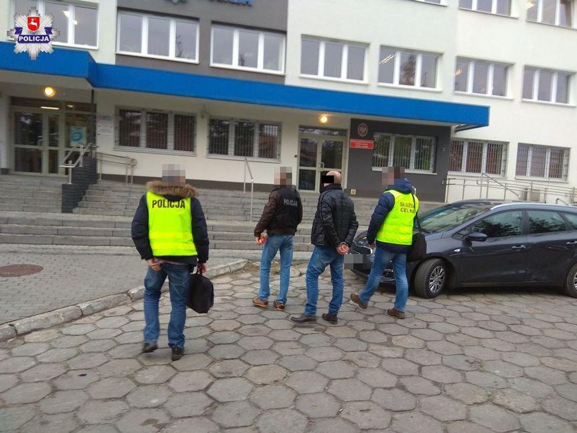 Policja: Odpowie za nadużycie uprawnień w celu osiągnięcia korzyści majątkowej