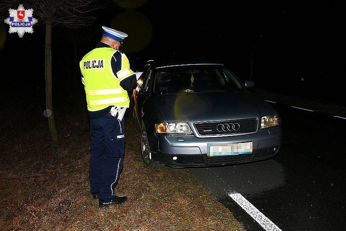 Policja ostrzega. Łuków: Poruszał się bez odblasków. Potrącony przez samochód zmarł na miejscu wypadku