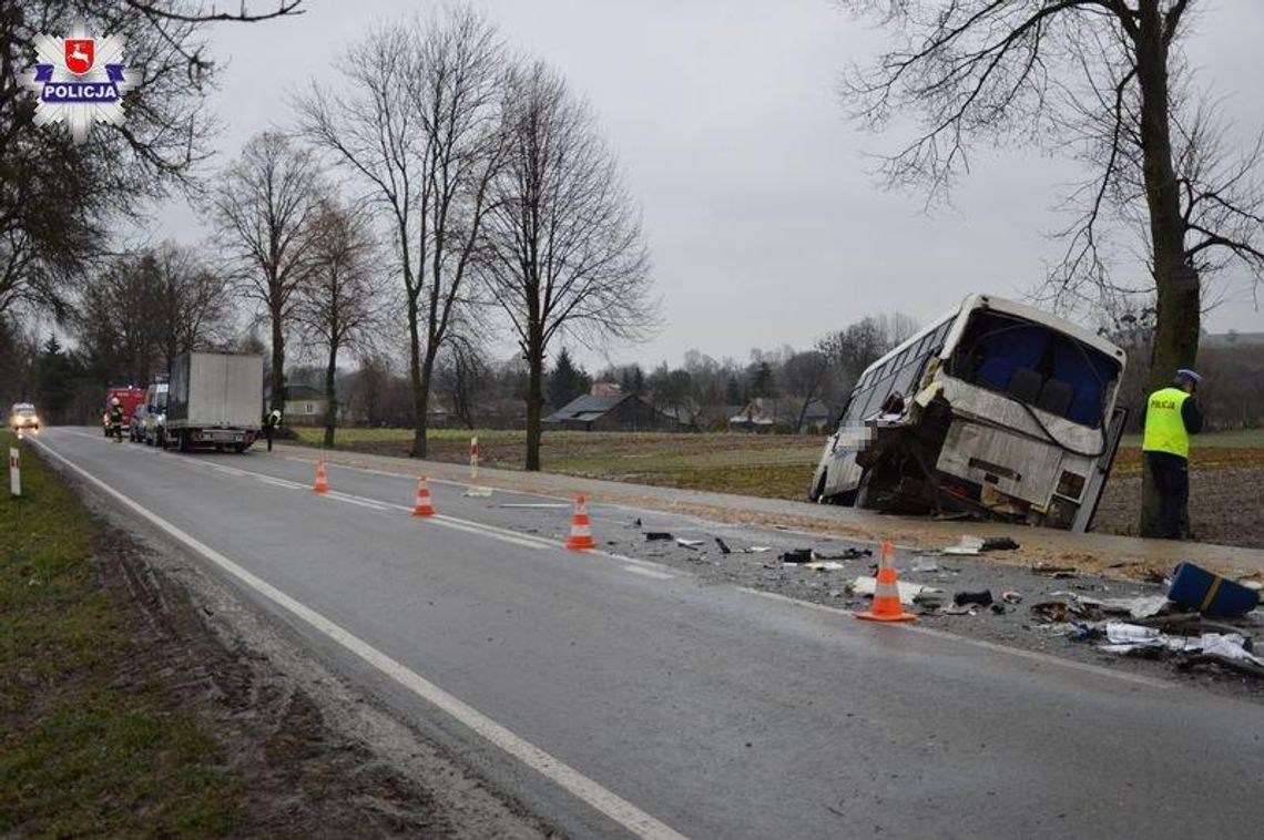 Policja ostrzega: Wypadek w Olchowcu Policja ostrzega: Wypadek w Olchowcu