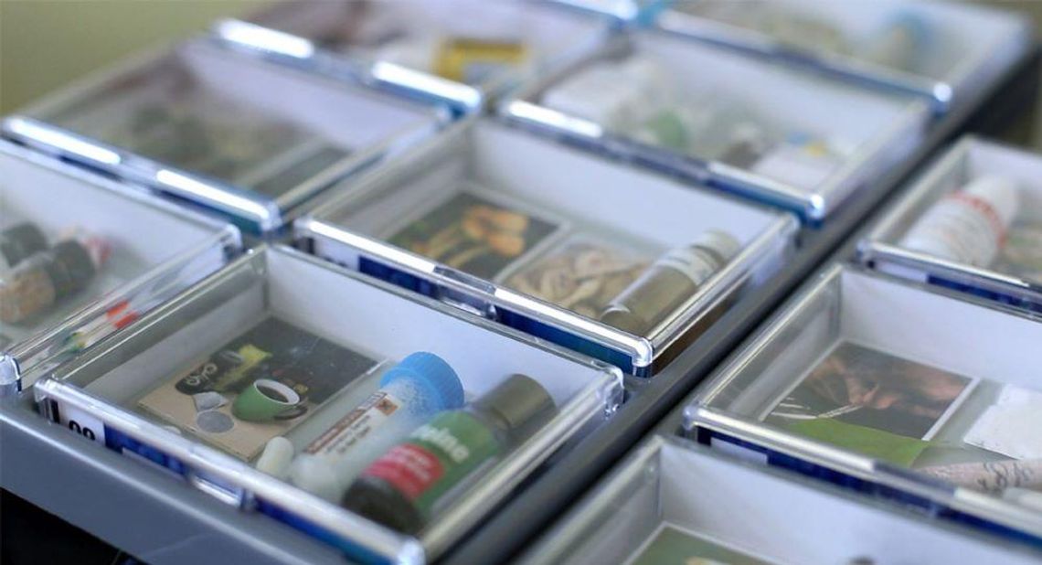 Policjanci chcieli ukarać mężczyznę za brak maseczki – znaleźli przy nim amfetaminę 