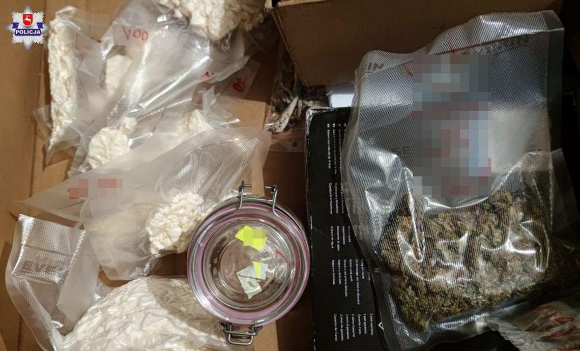 Policjanci zatrzymali 24-latka posiadającego ponad kilogram narkotyków Policjanci zatrzymali 24-latka posiadającego ponad kilogram narkotyków