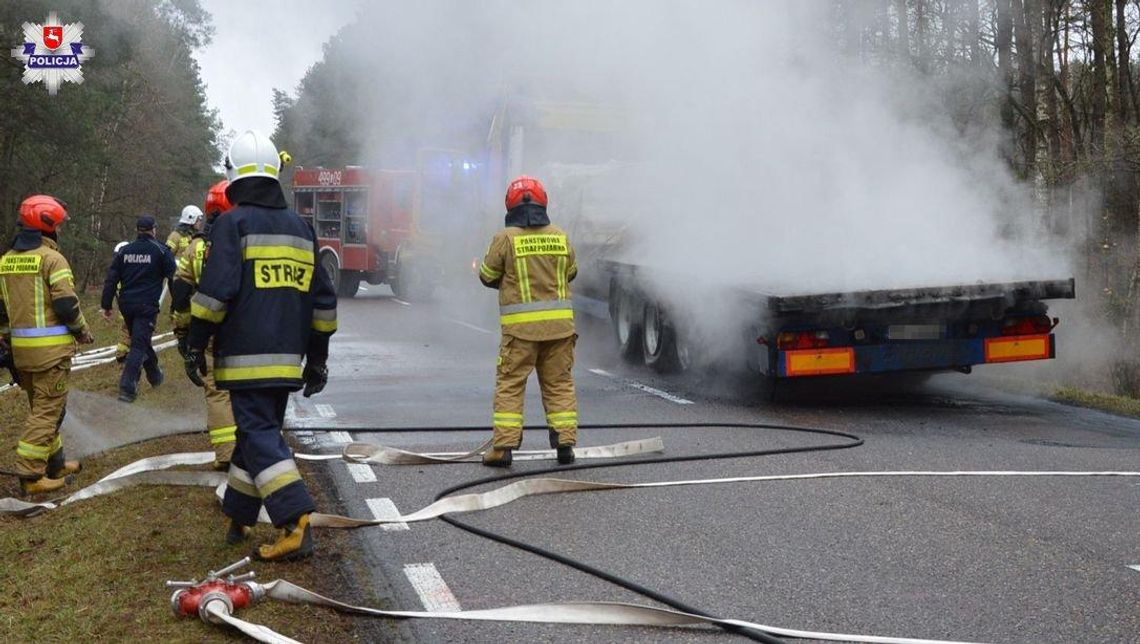 Pożar tira na drodze wojewódzkiej numer 819