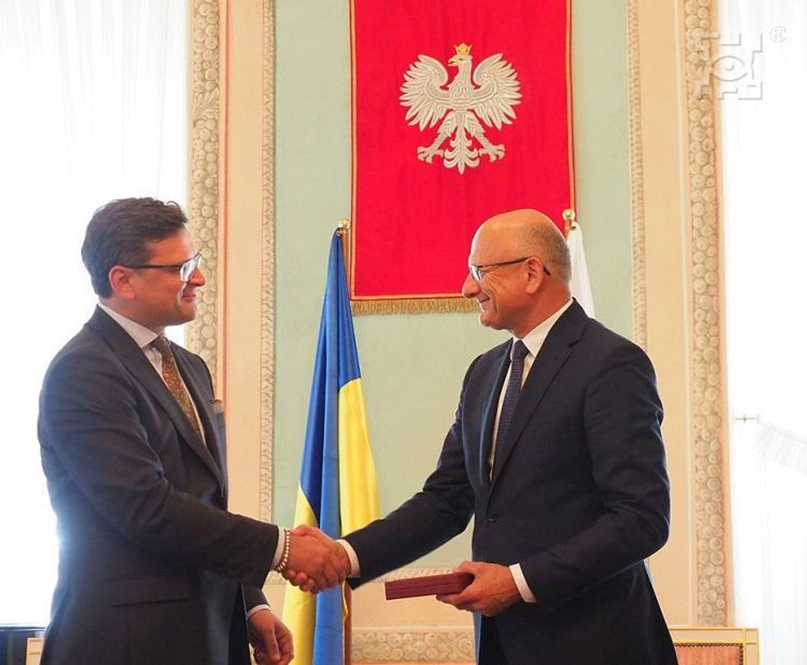 Prezydent Krzysztof Żuk odznaczony Orderem Ukrainy „Za Zasługi”* Prezydent Krzysztof Żuk odznaczony Orderem Ukrainy „Za Zasługi”*