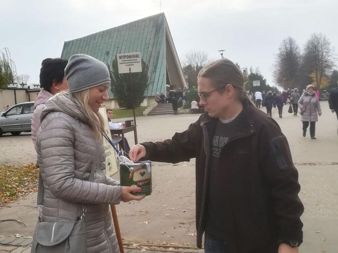 Ruszają Kwesty na Lubelskich Cmentarzach * Ruszają Kwesty na Lubelskich Cmentarzach *