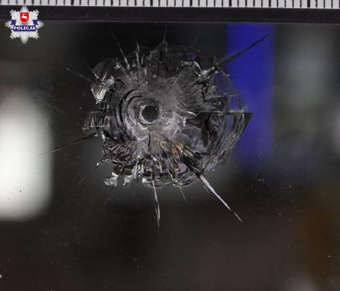 Strzelał w budynek stacji paliw Strzelał w budynek stacji paliw