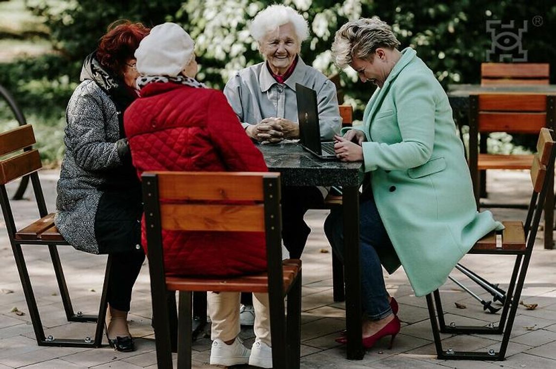Trening umysłu poprzez naukę języka angielskiego dla Seniorów