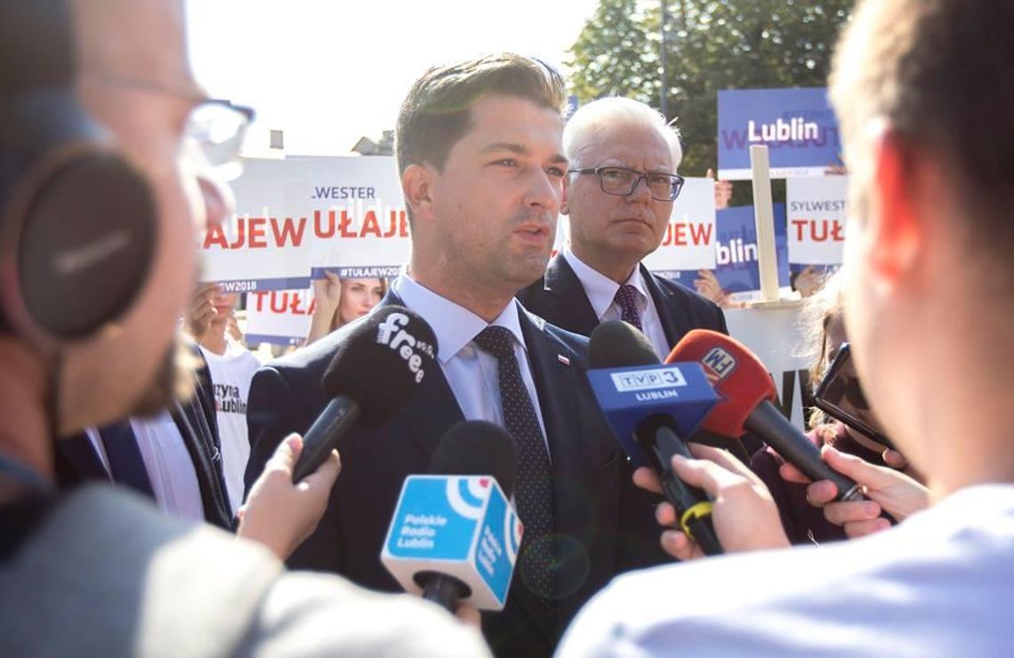 Tułajew atakuje Żuka Tułajew atakuje Żuka