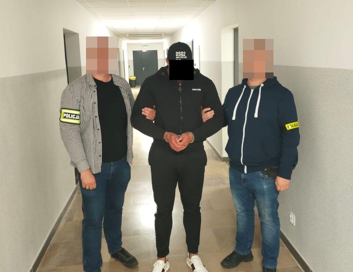 Werbował przestępców do oszustw "na policjanta"