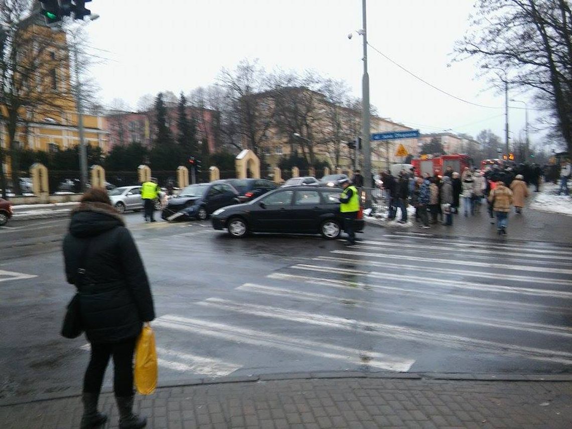 Wypadek na skrzyżowaniu al.Racławickie- ul.Długosza