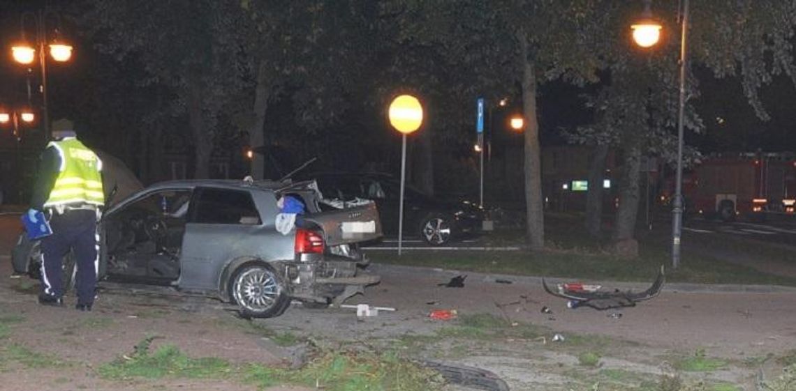 Wypadli z pojazdu pod wpływem uderzenia