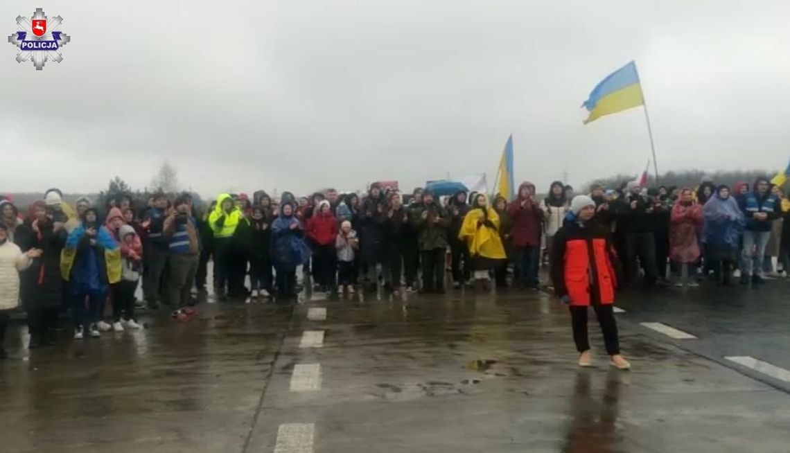 Zakończony protest w rejonie przejścia granicznego Kukuryki-Kozłowicze Zakończony protest w rejonie przejścia granicznego Kukuryki-Kozłowicze