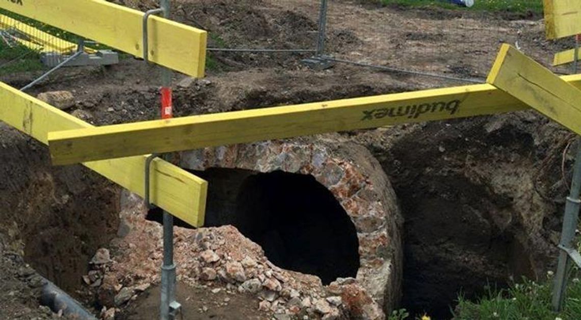 Zaskakujące odkrycie na Placu Litewskim! Zaskakujące odkrycie na Placu Litewskim!