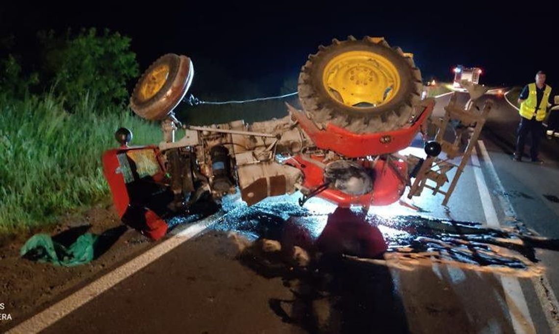 Zderzenie osobówki z ciągnikiem w Dorohuczy. Jedna osoba nie żyje