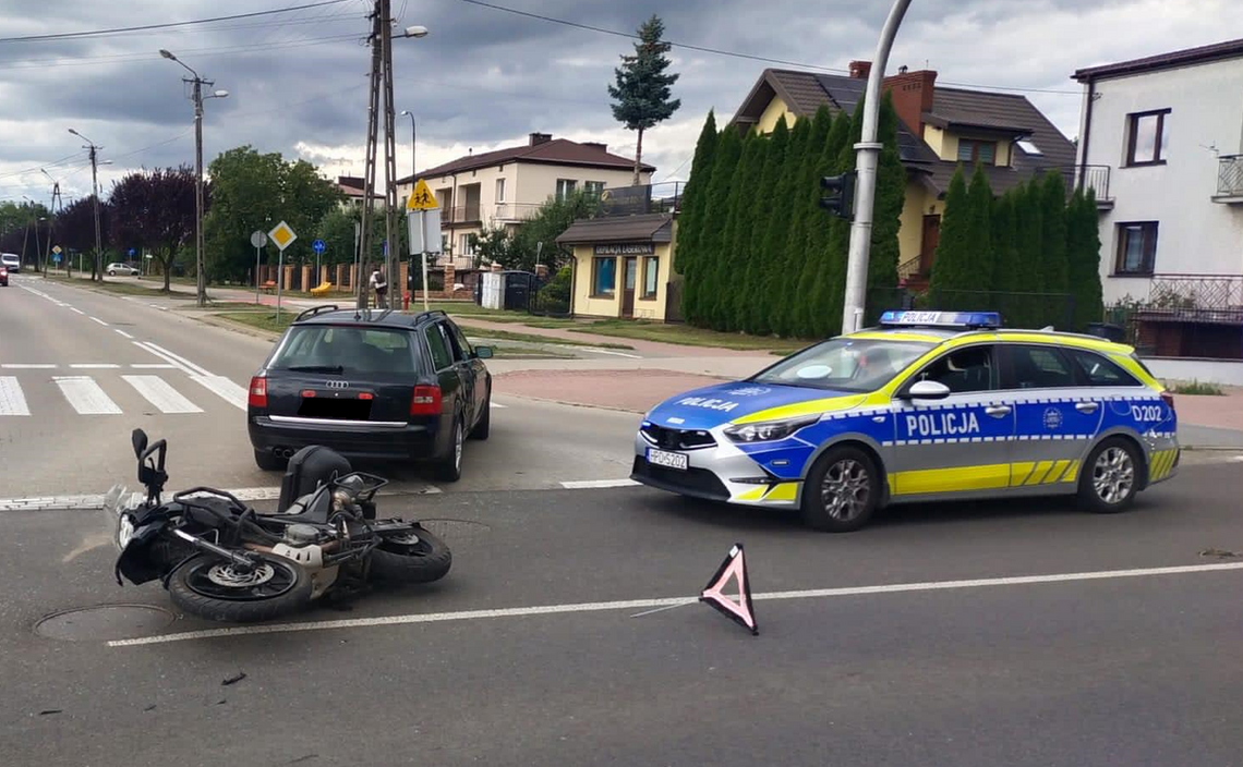 Zderzenie osobówki z motocyklem