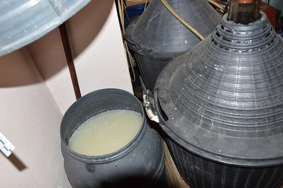 ZLIKWIDOWANA NIELEGALNA PRODUKCJA ALKOHOLU